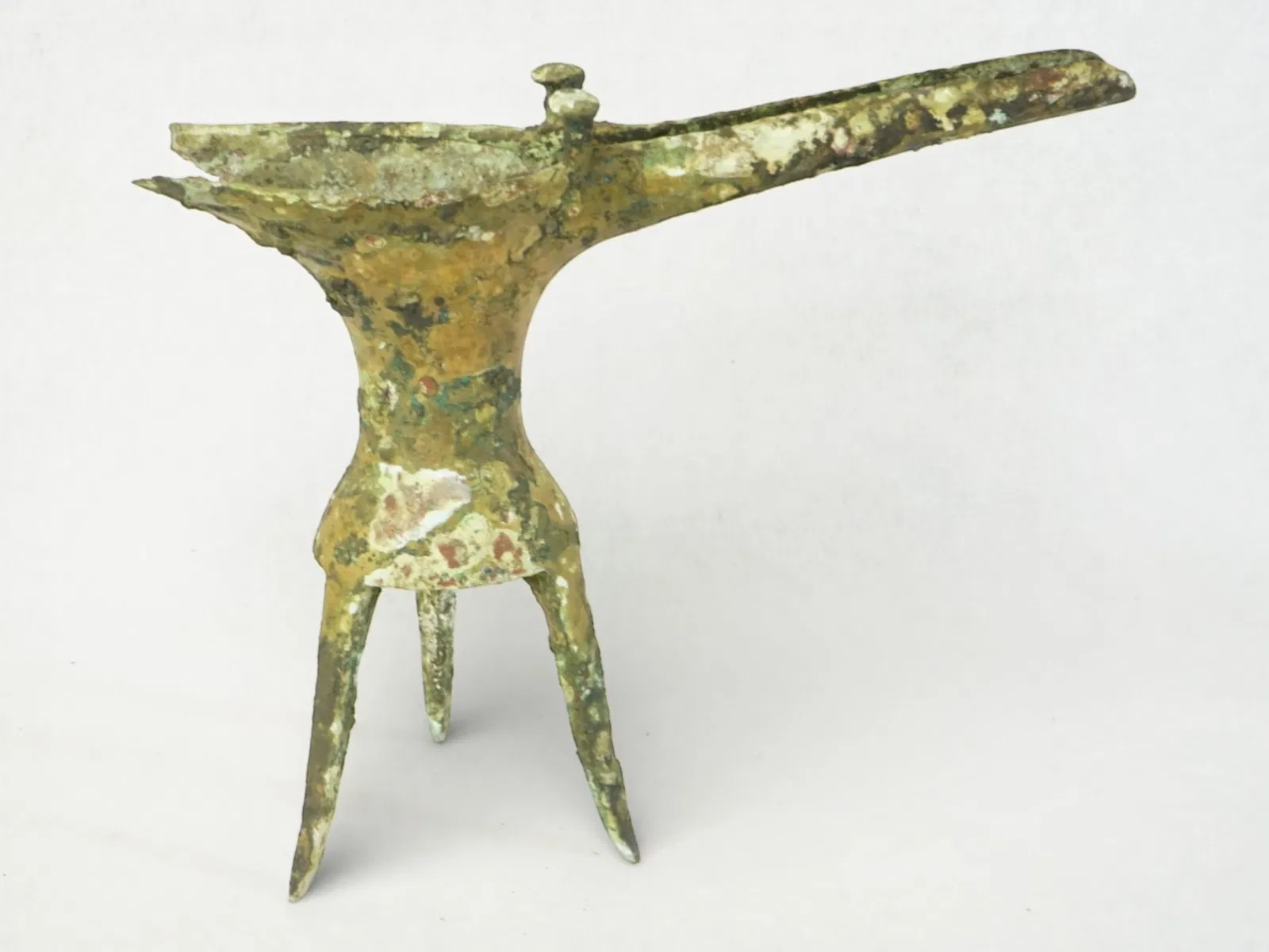Chinese Archaic Bronze Wine Vessel, Jue,Zhou Dynasty or Earlier