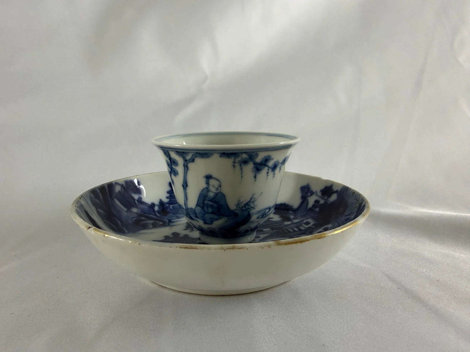 Chinese blue and white China landscape tea cup & saucer