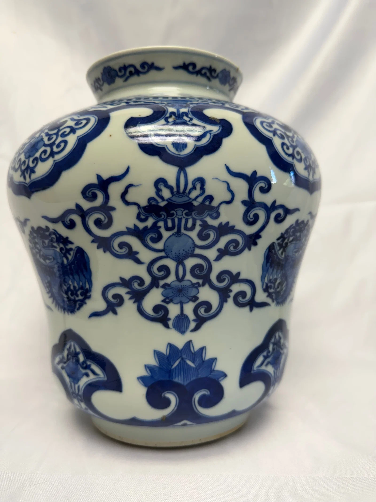 Chinese blue and white Phoenix China porcelain vase