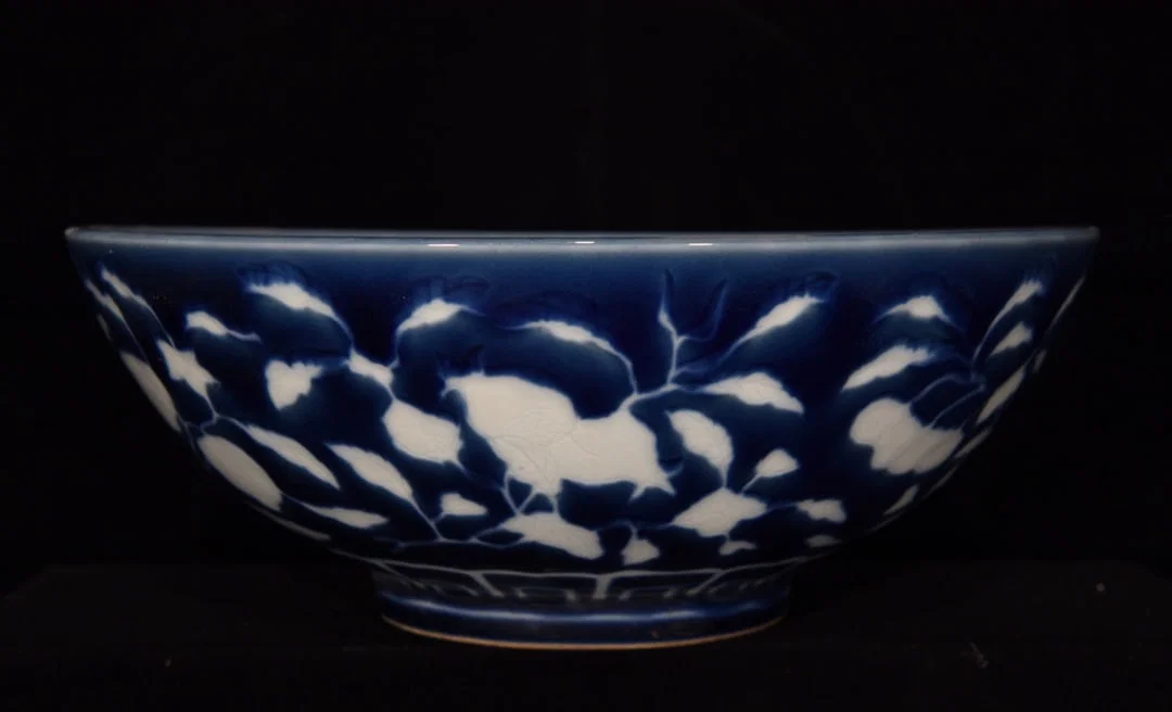 Chinese blue and white porcelain bowl Ming dynasty Xuande Mark & Period