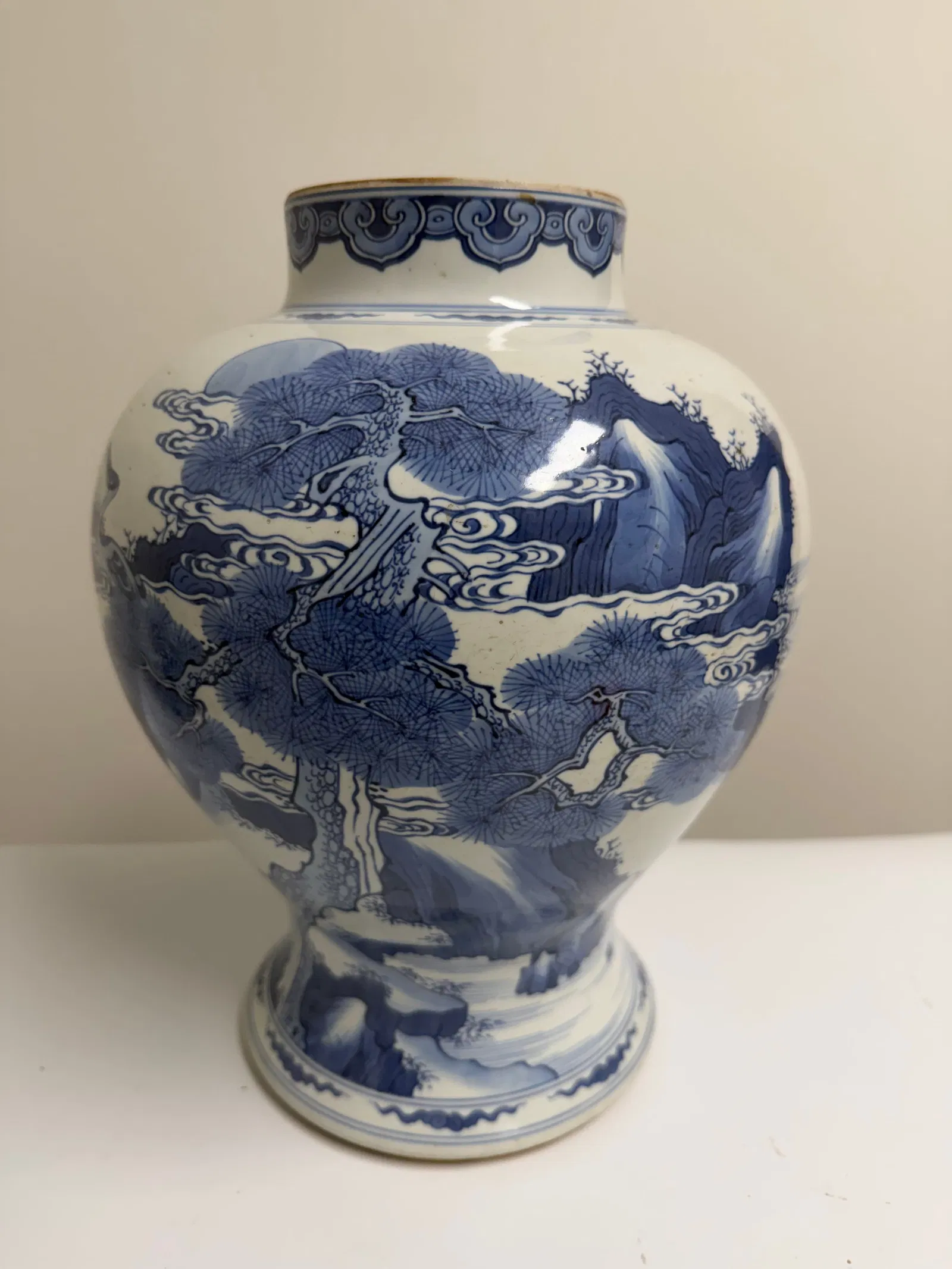 Chinese blue and white porcelain deer & Egret porcelain vase