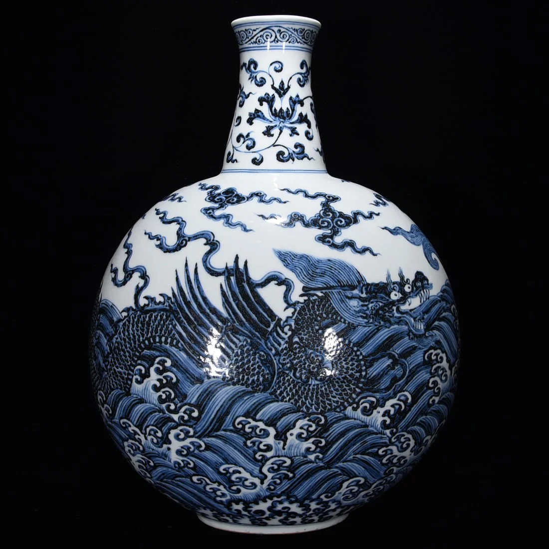 Chinese blue and white porcelain vase Ming dynasty Yongle Mark & Period