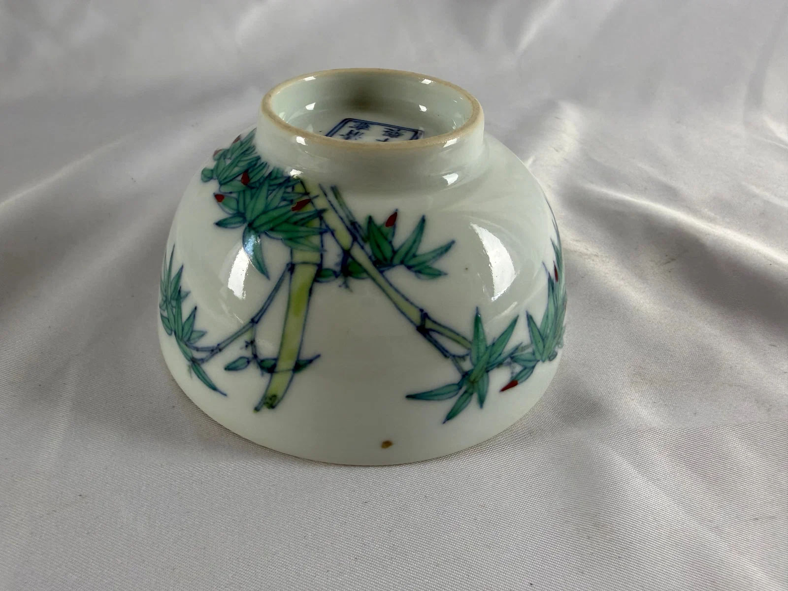 Chinese blue and white with enameled famille rose bamboo Porcelain China bowl mark