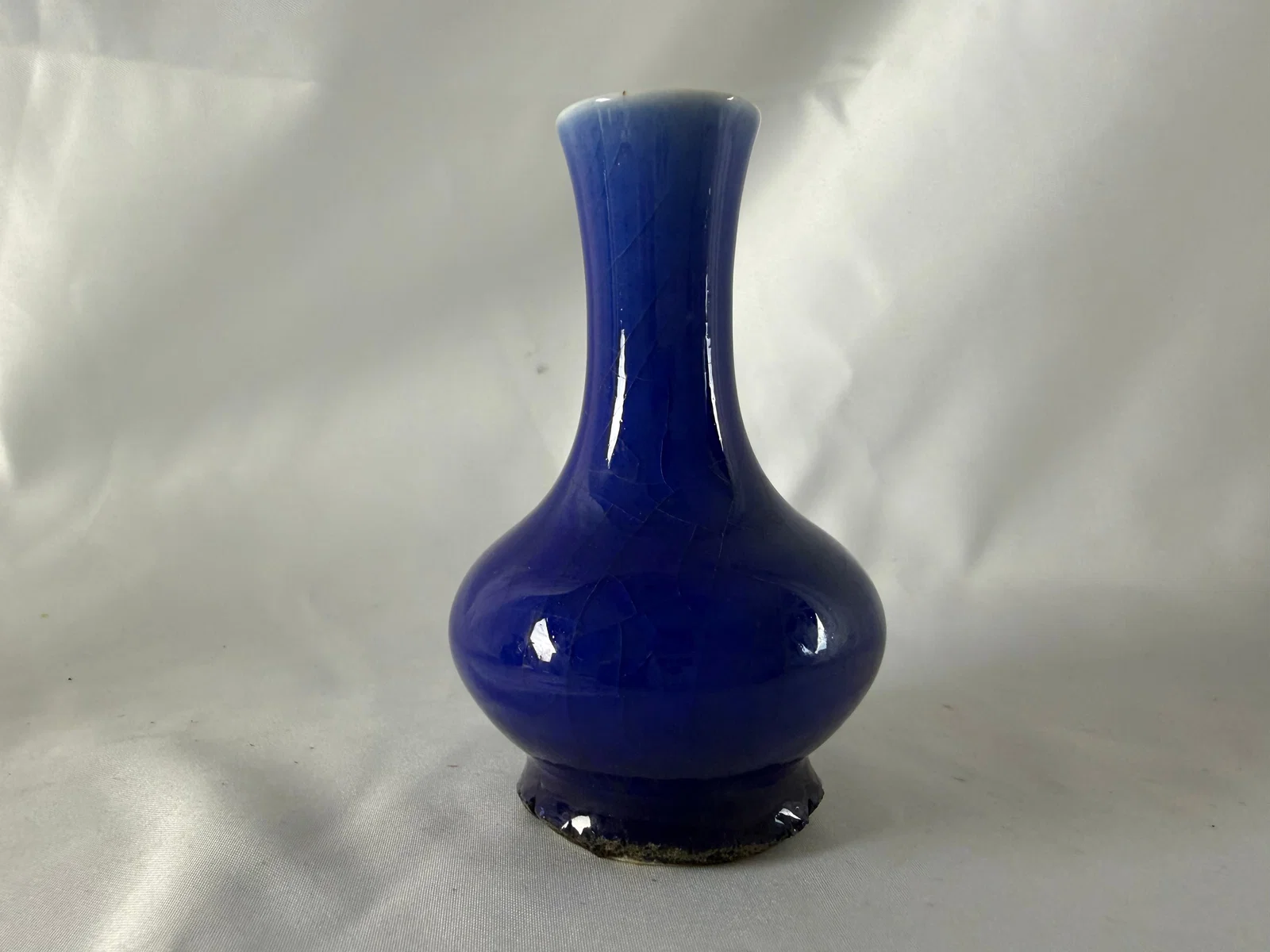 Chinese blue glazed porcelain vase blue and white mark