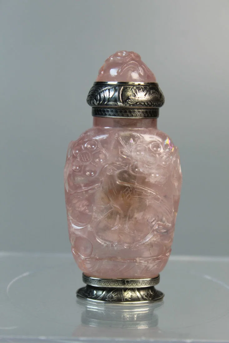 Chinese Carved Rose Quartz Snuff Bottle with a Silver Mount from Maison Maquet France, Paris, circa