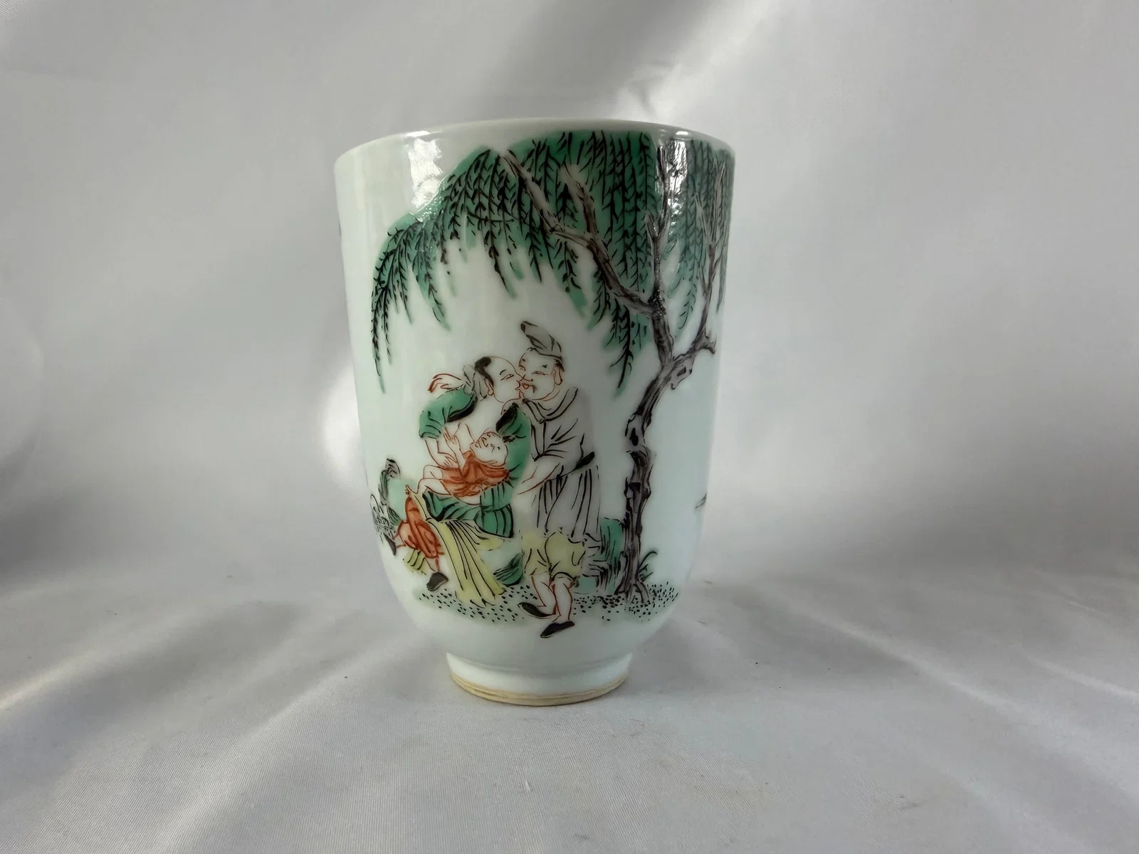 Chinese enameled famille rose figures Porcelain China rare cup no mark