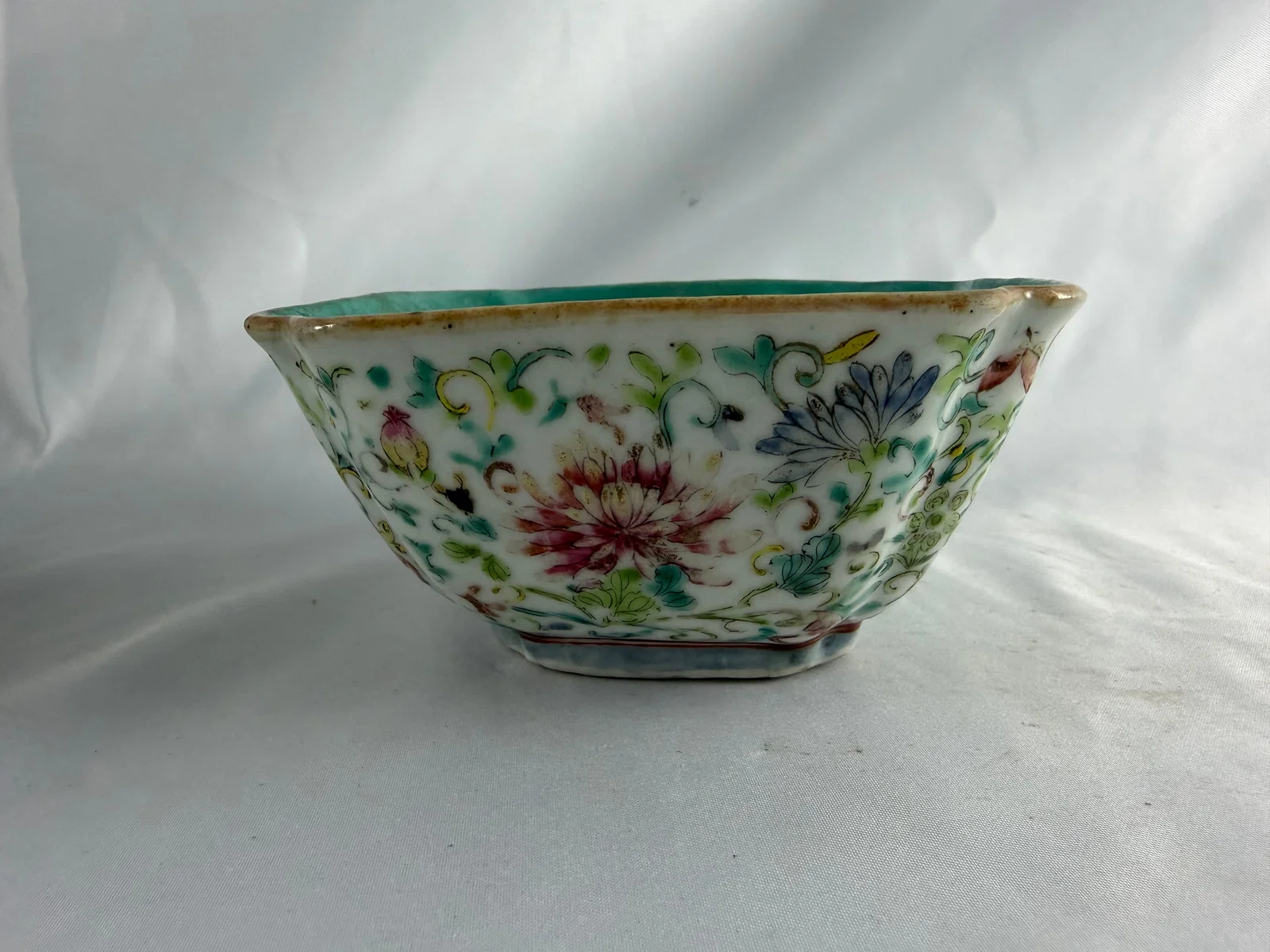 Chinese enameled famille rose flowers Porcelain China square bowl red mark