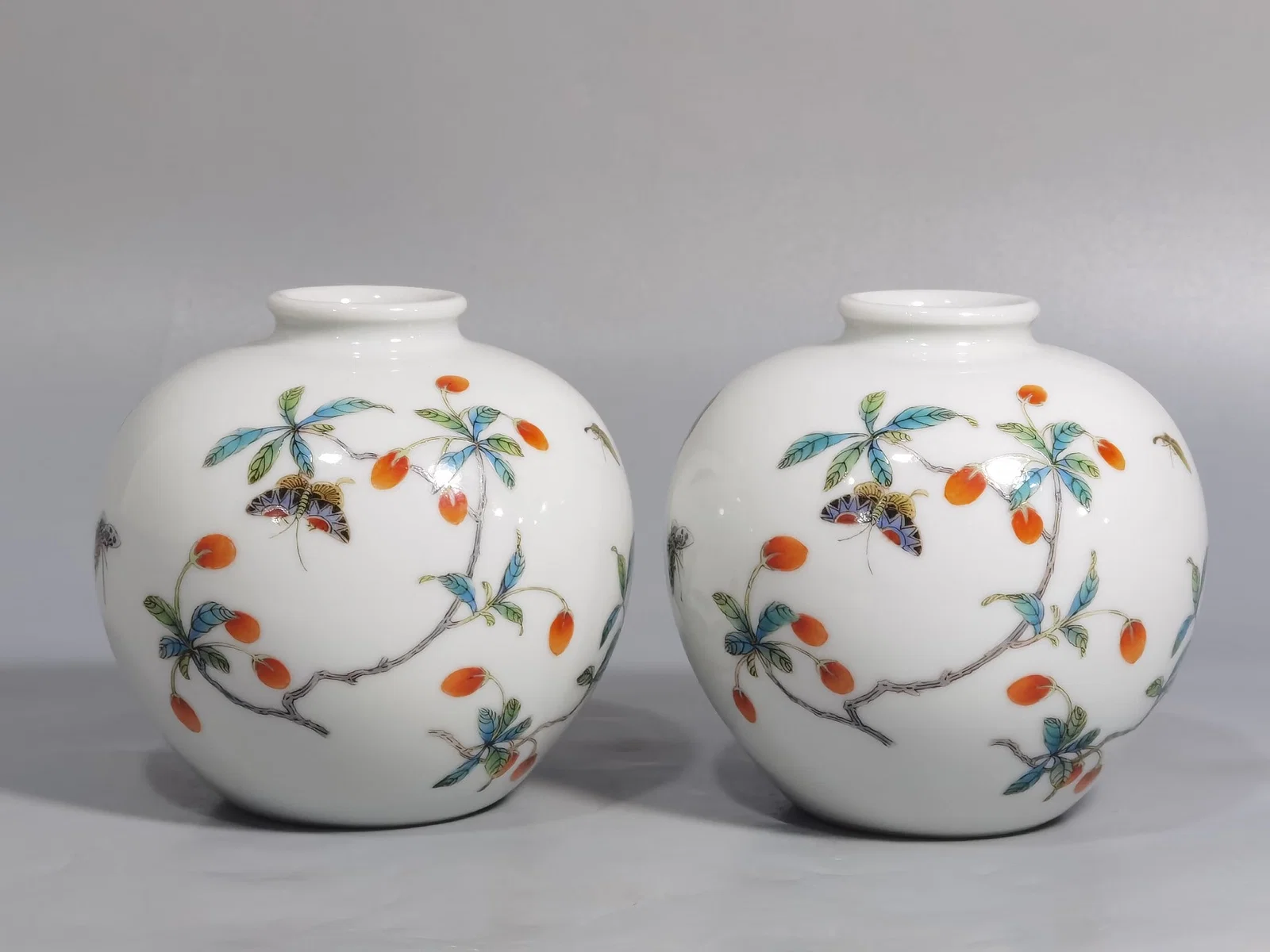 Chinese famille rose porcelain water bowl pair Qing dynasty Yongzheng Mark & Period