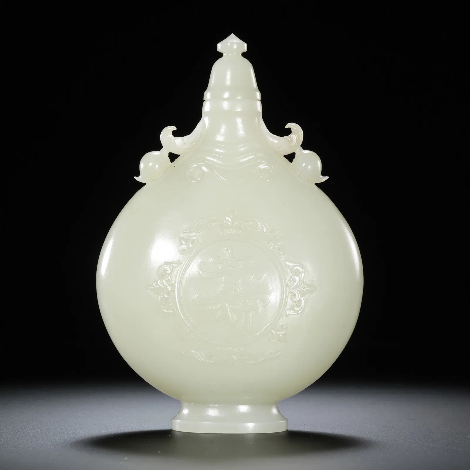 Chinese Qing Dynasty Hetian white jade ornament