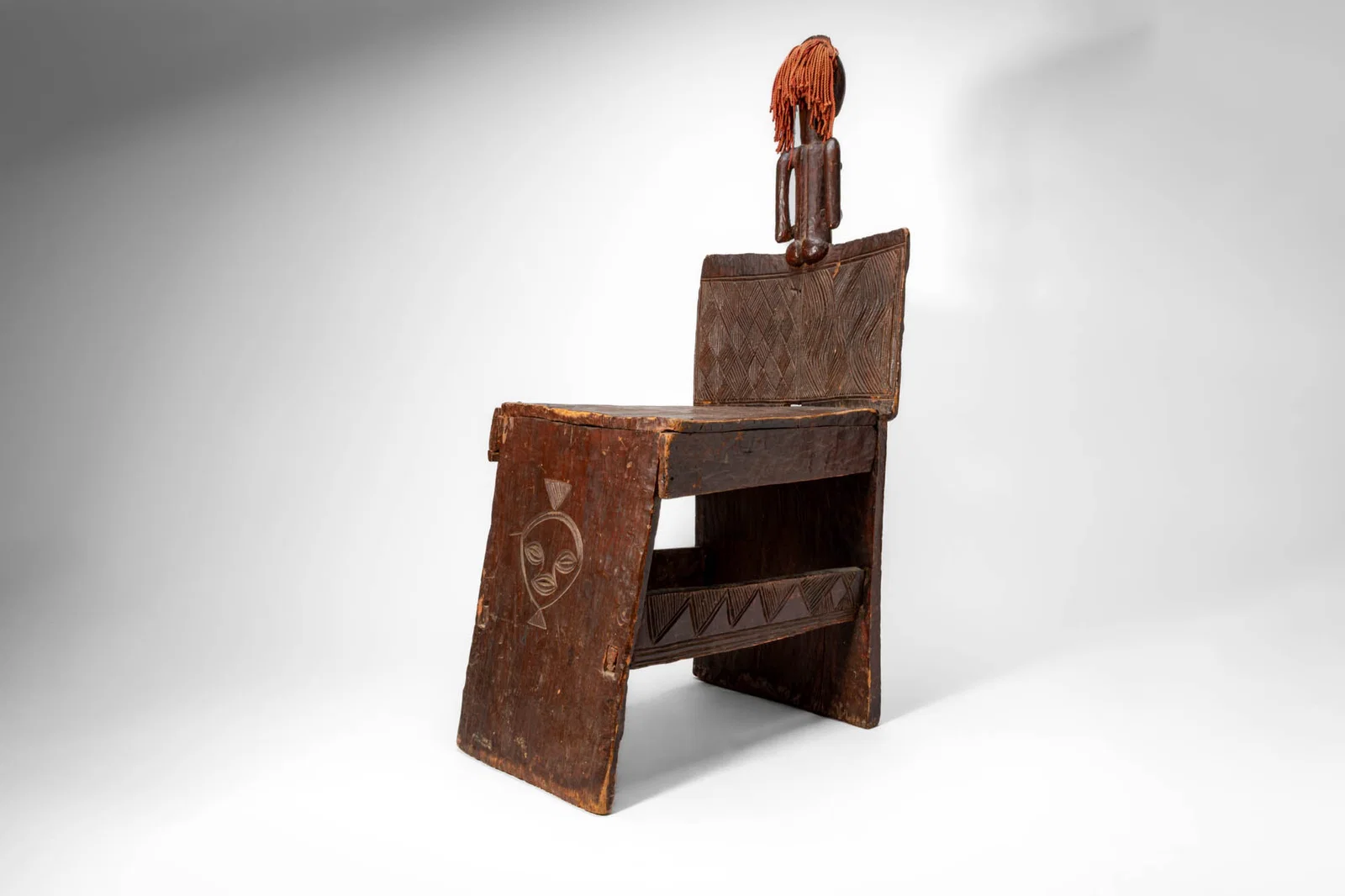 CONGOLESE WOODEN CHAIR WITH FEMALE FIGURE