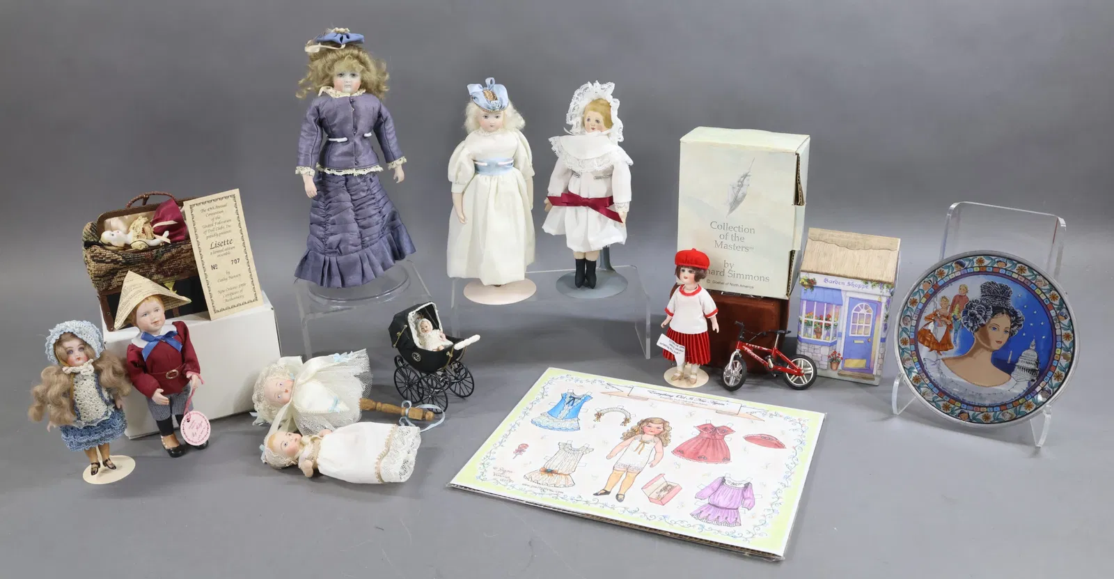 CONTEMPORARY/UFDC DOLLS.