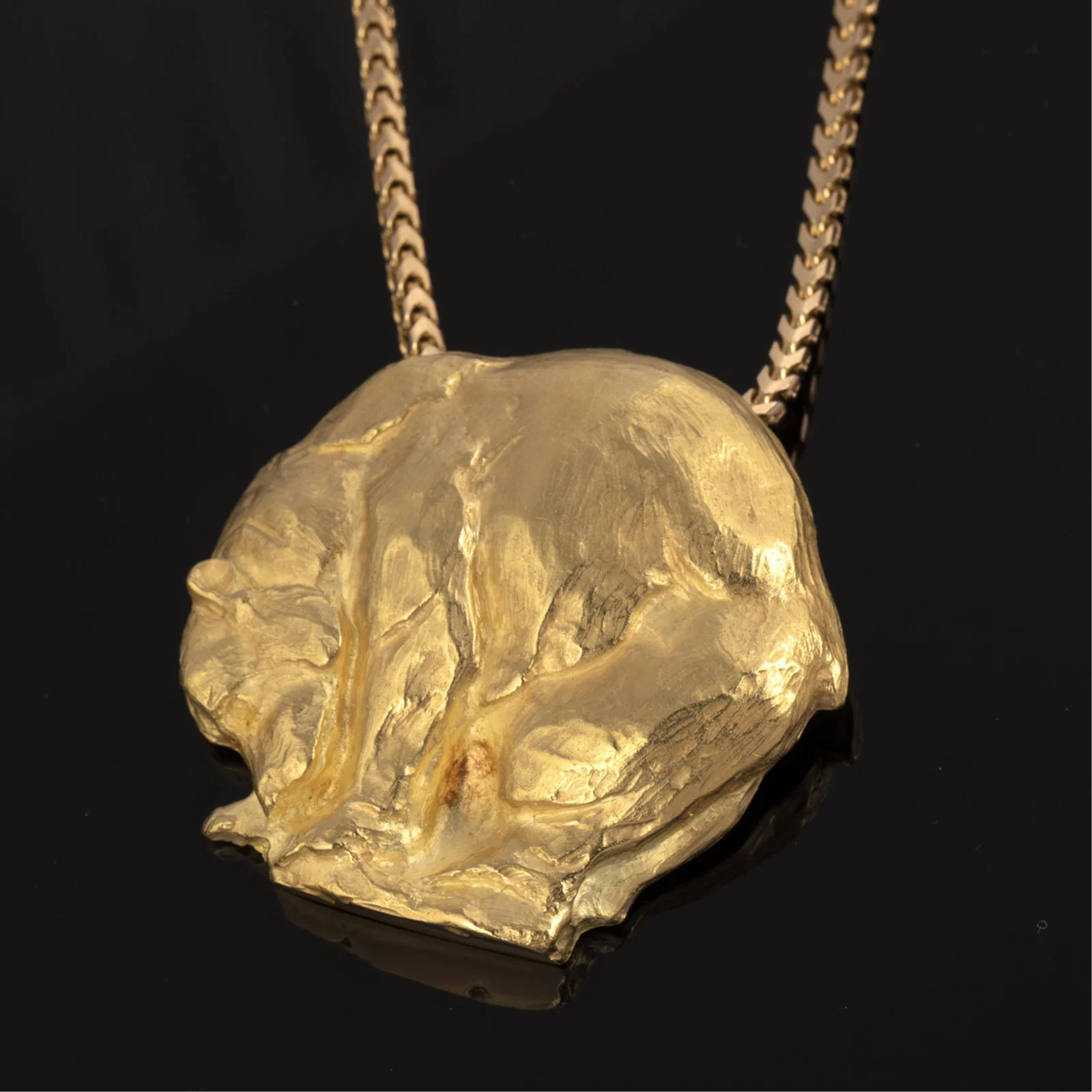 Dan Ostermiller + Matthew Trent, Redondo Bear Form Gold Pendant / Pin