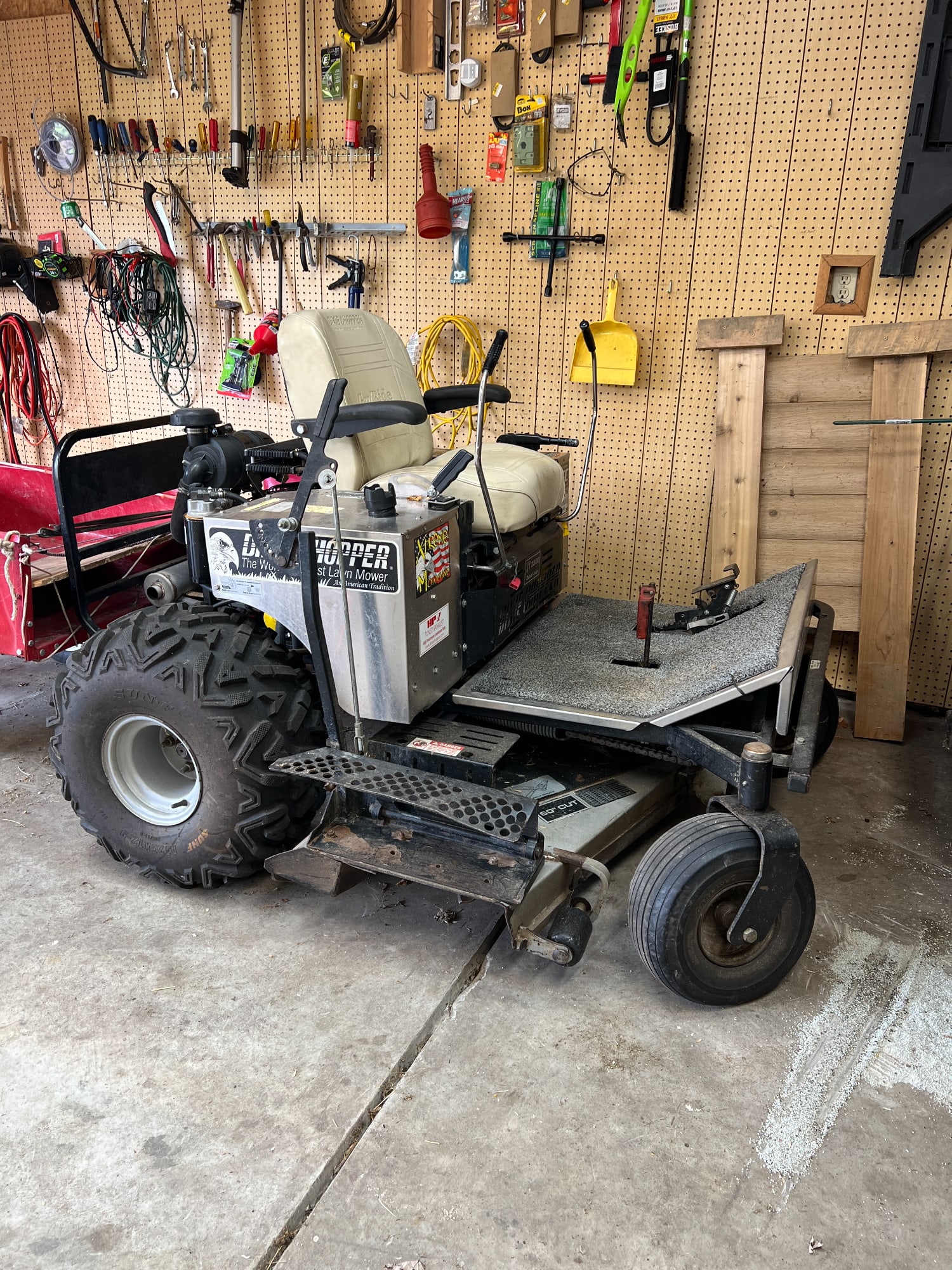 Dixie Chopper XT 2800 Quad Loop Zero-Turn Mower — 60 Deck, Kohler Command Pro 28HP