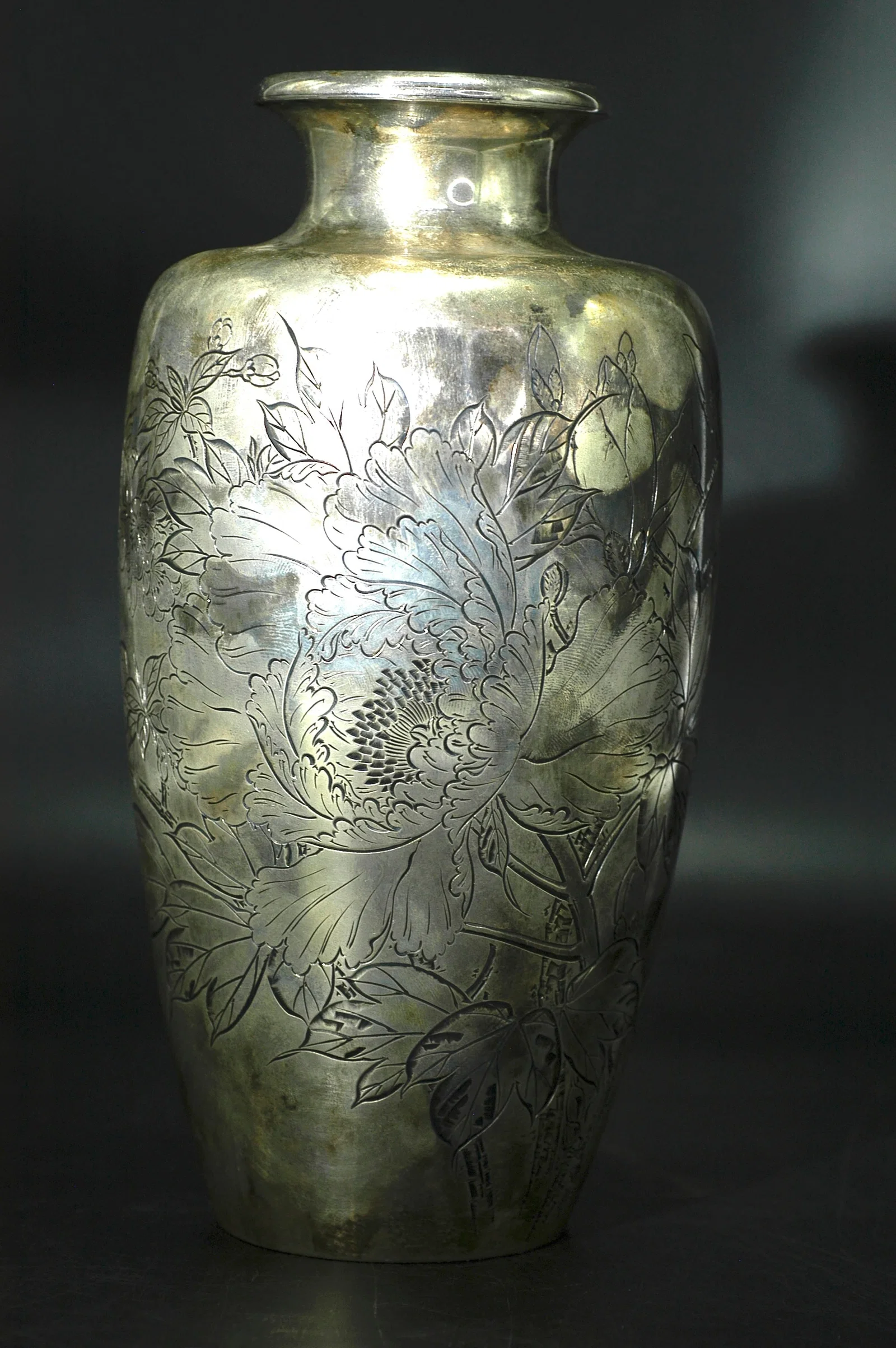 Early 20th Century Japanese Meiji to Taisho Period Pure Silver Chased Floral Vase