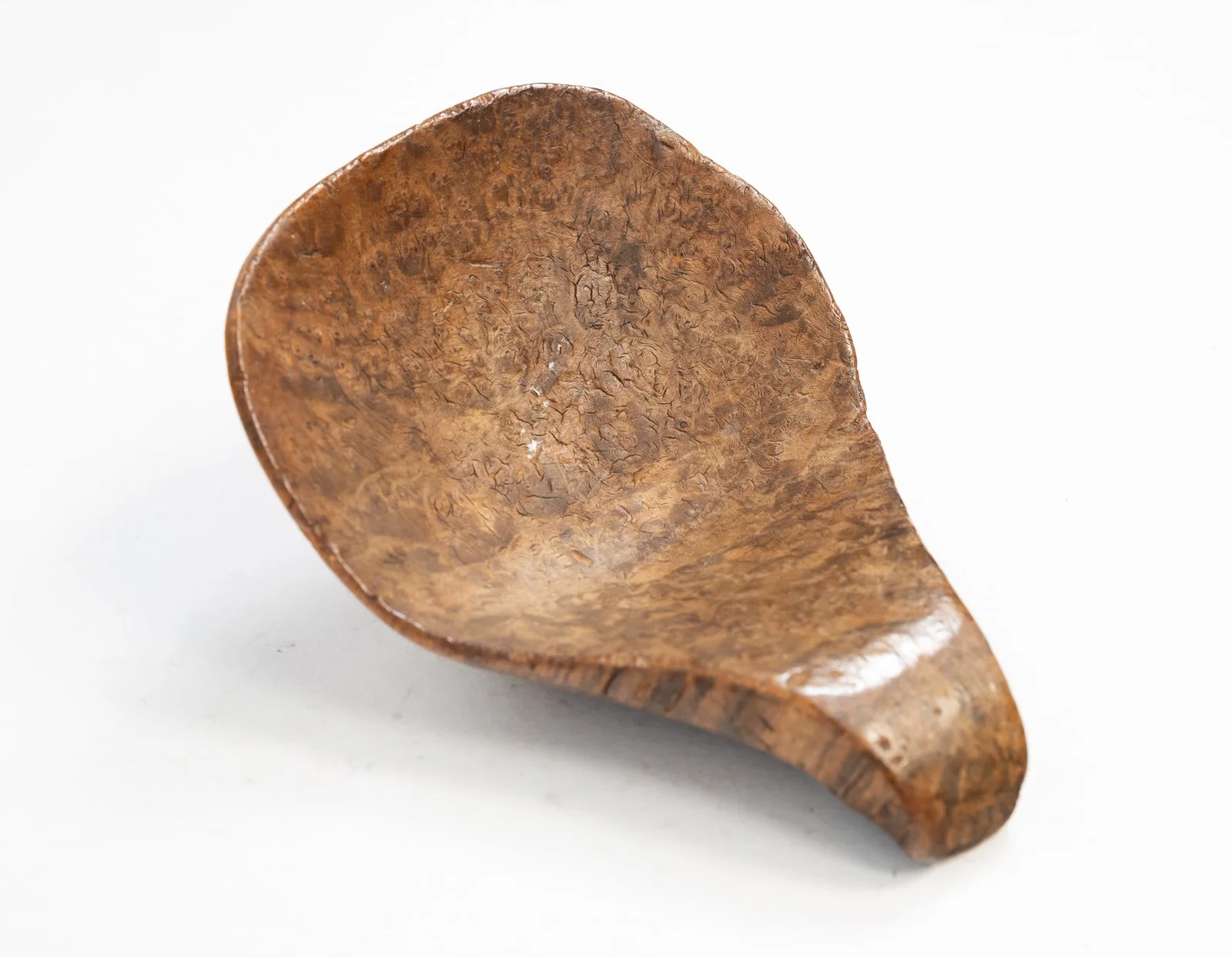 EARLY CARVED BURLWOOD EFFIGY SPOON OR SCOOP.