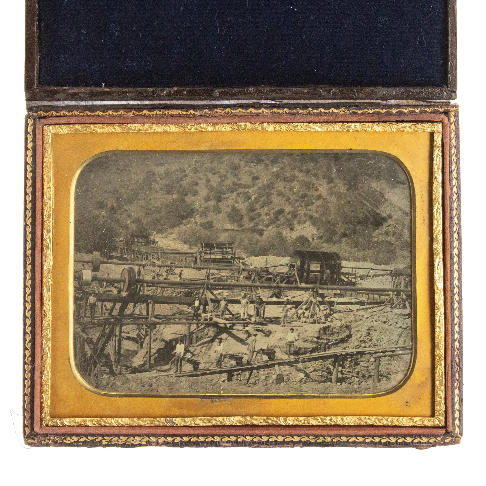 [EARLY PHOTOGRAPHY] ca. 1849 Gold Miners in California Daguerreotype