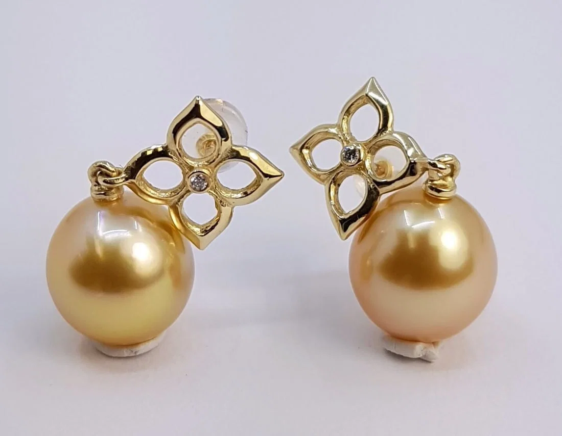 Earrings 10x11mm Golden South Sea Pearls - 14 kt. Yellow gold - 0.02 ct