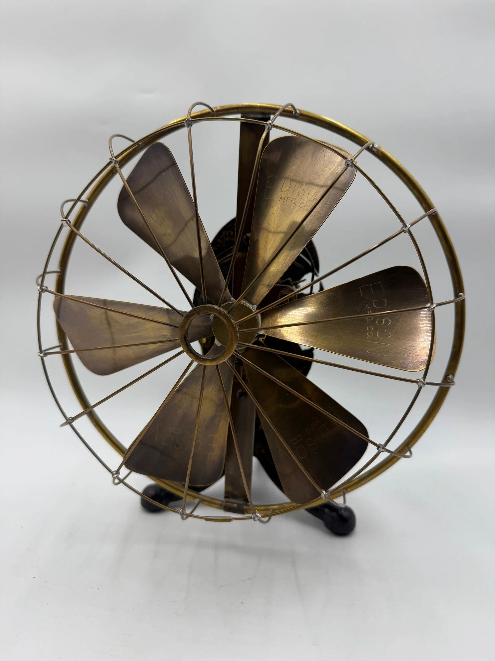 Edison 6 blade cast age tripod fan motor MFG.Co Battery Fan circa - 1898