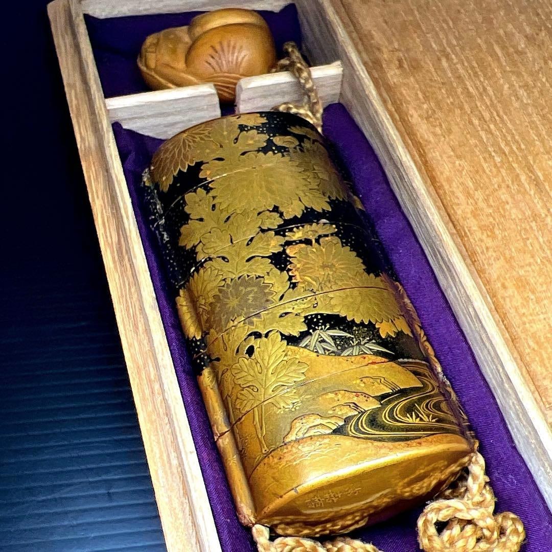 Edo period, Yamada Tsunekichi, exquisite maki-e inrO (small decorative container)