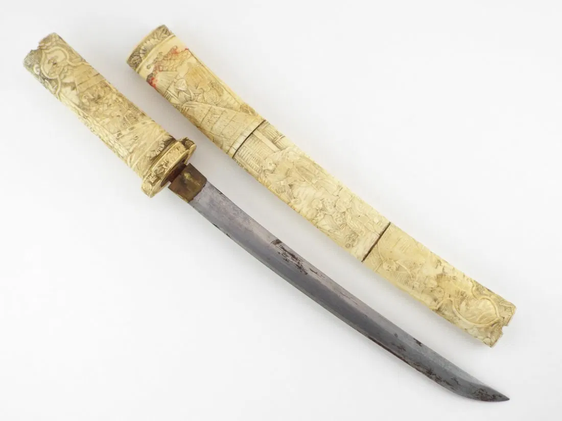 Elaborately Ornate MEIJI PERIOD Japanese WAKIZASHI Very Fine Expertly Carved Koshirae