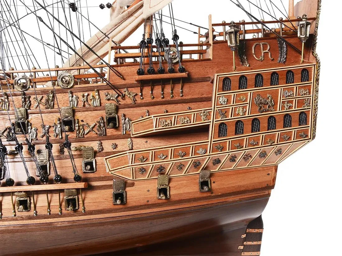 Exclusive HMS Sovereign of the Seas Replica Model in English Traditional Style