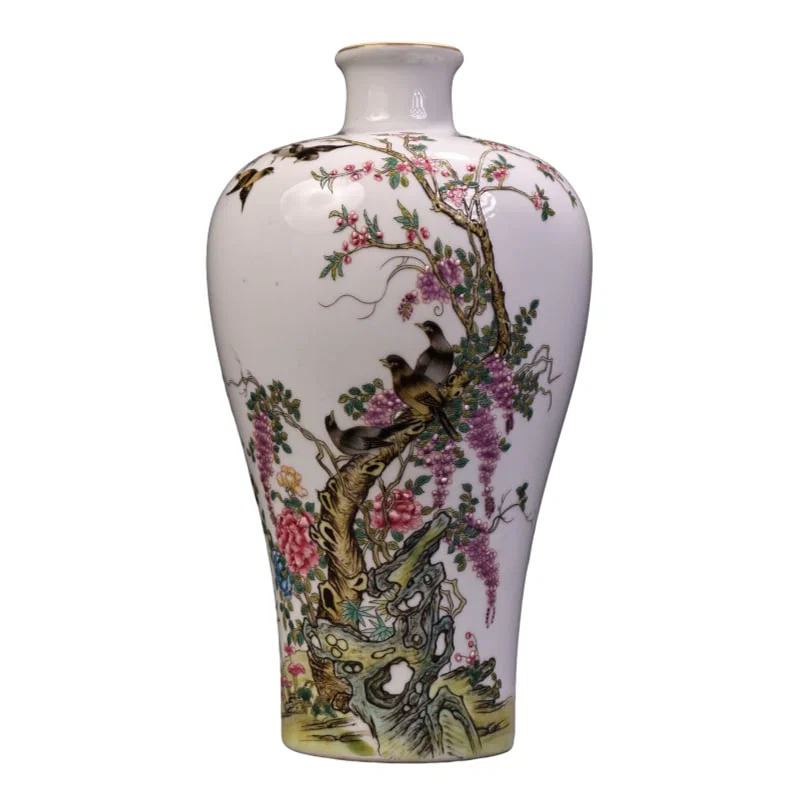Exquisite Antique Famille Rose Porcelain Vase