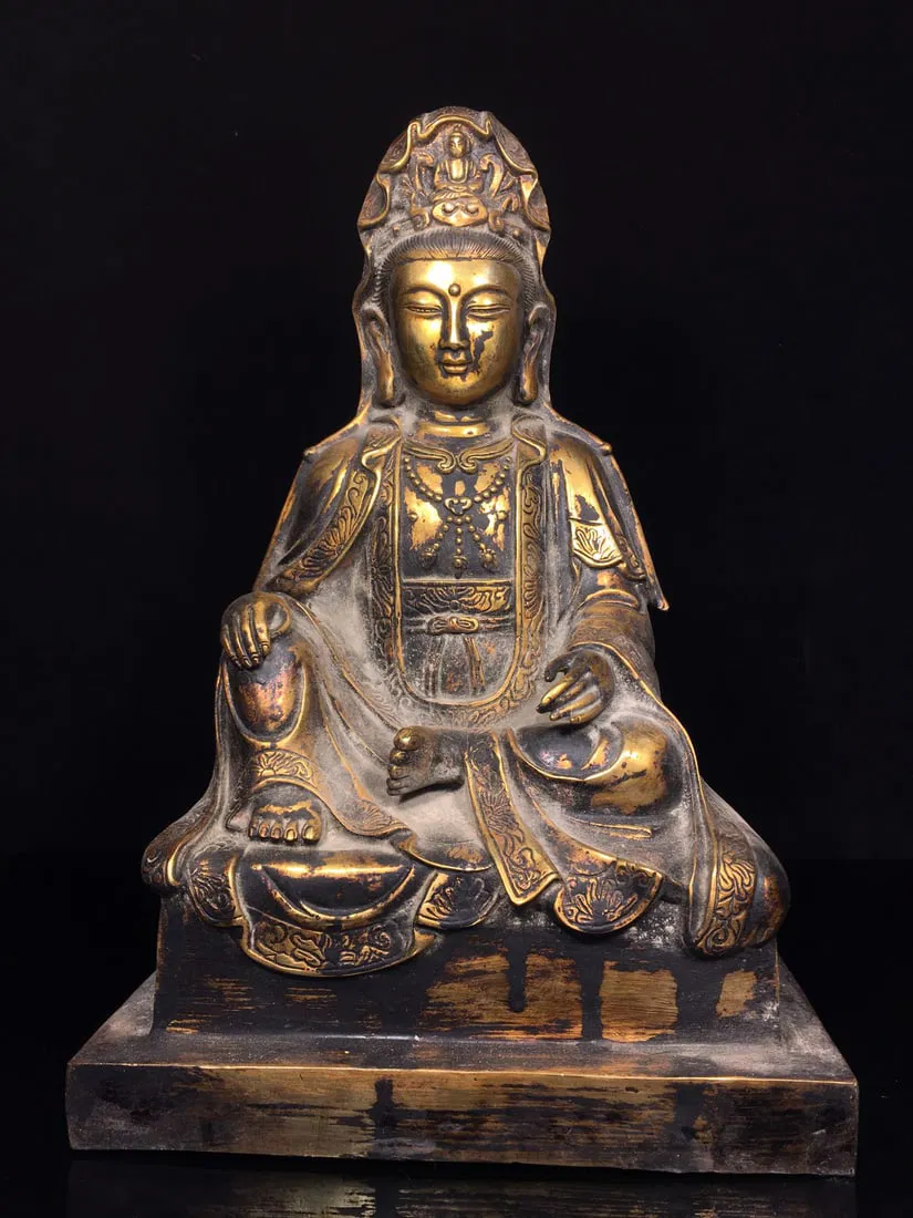 Exquisitely crafted pure copper Guanyin Bodhisattva statue