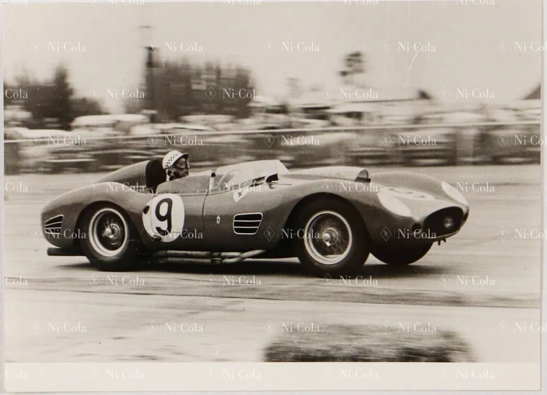 Ferrari Original B/W press photo Behra in 250 Testarossa
