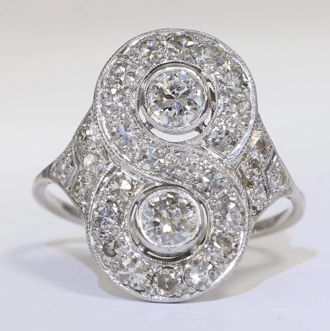 FINE ART DECO DIAMOND CLUSTER RING