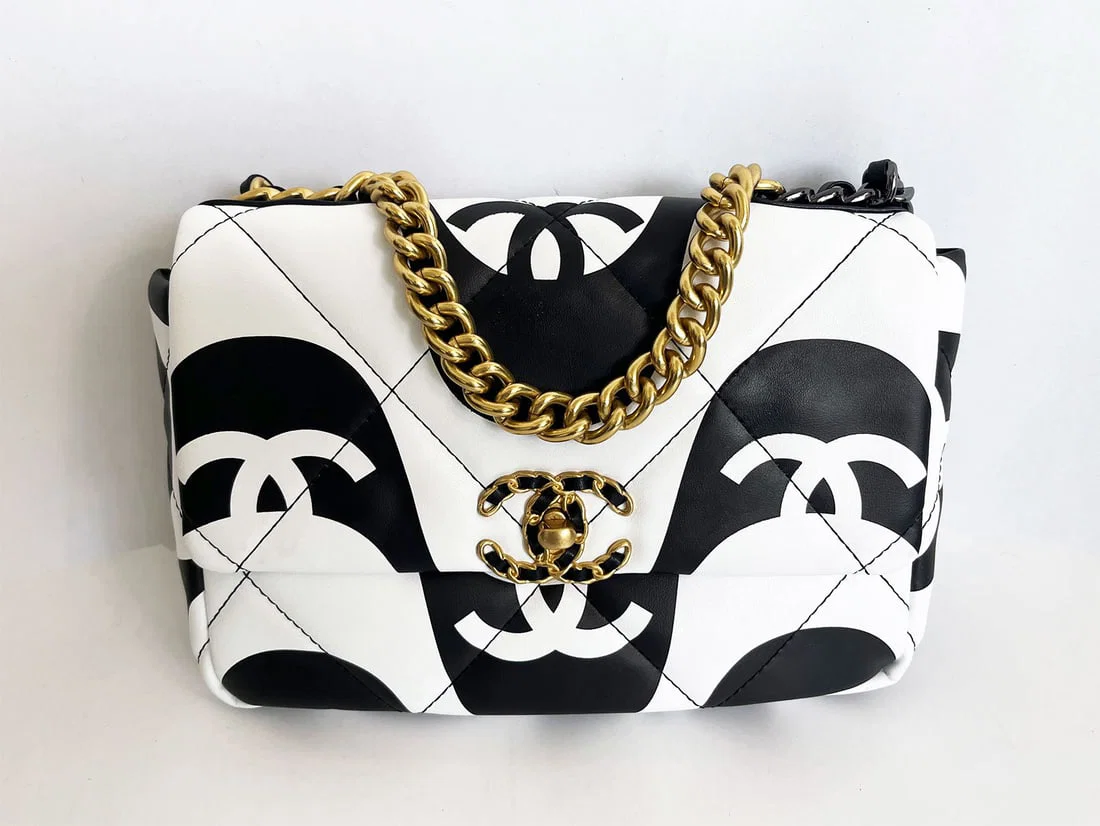 FLAP BAG MEDIUM BLACK ECRU
