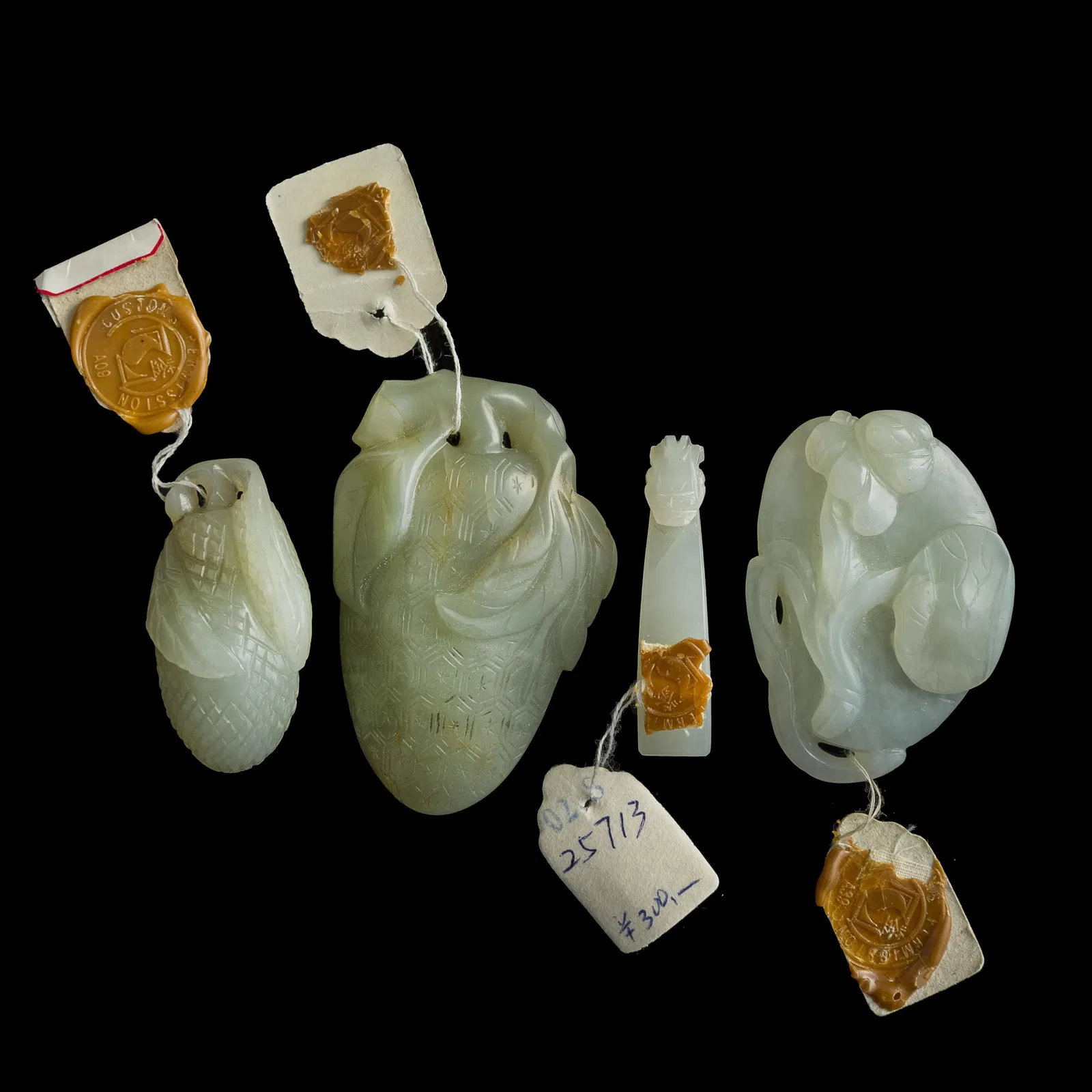 Four assorted Chinese jade carvings, Ming/Qing dynasty
