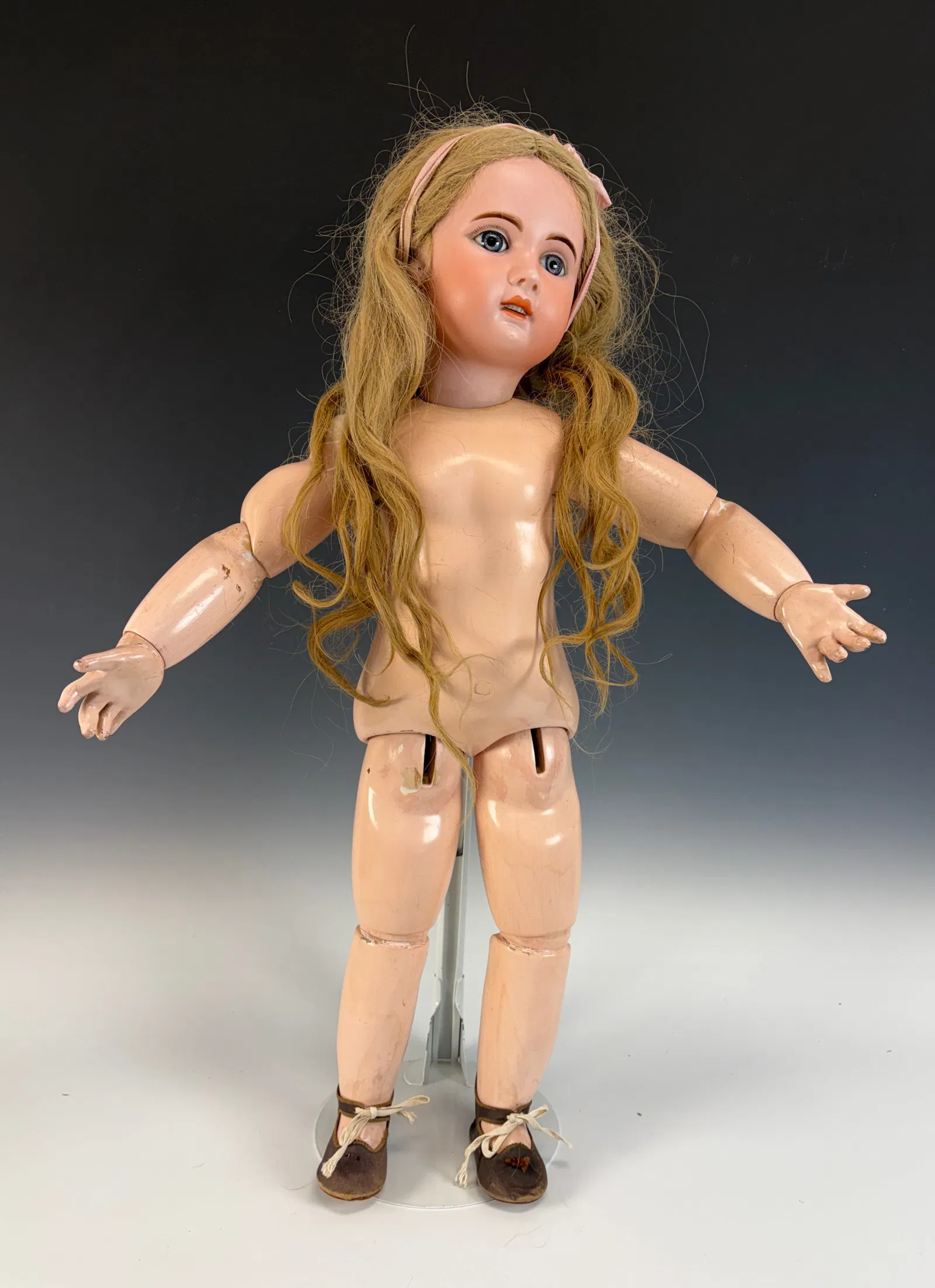 French Jumeau Bisque Bébé Doll d.1907