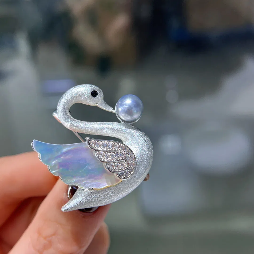 Freshwater Pearl Brooch
