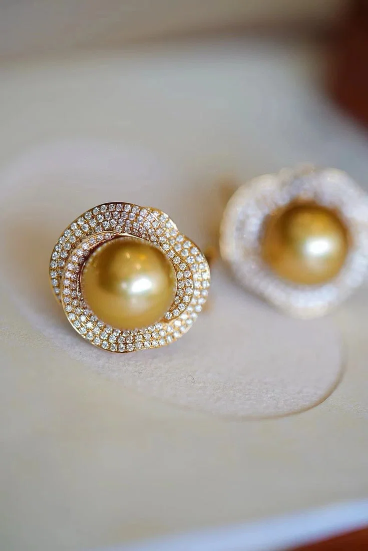 Gold Pearl Earrings