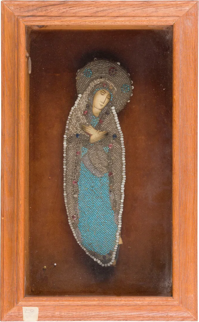 | GOTTESMUTTER AUS EINER ENTSCHLAFEN-SZENE MIT PERLOKLAD