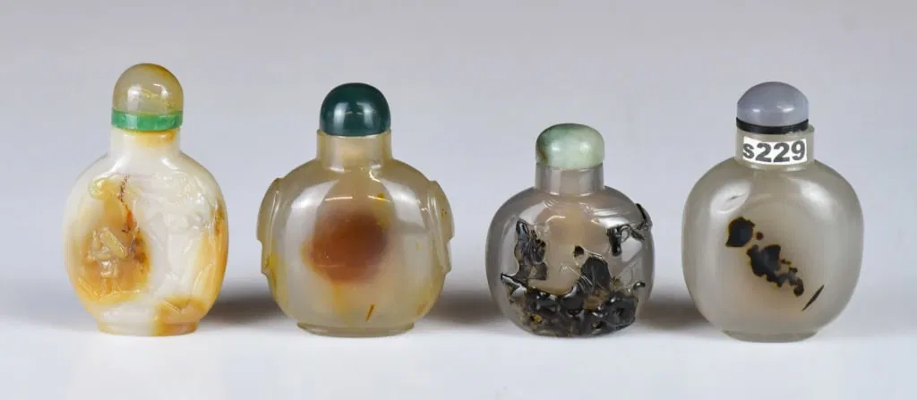 Group of 4 Agate Carved Snuff Bottles Republican