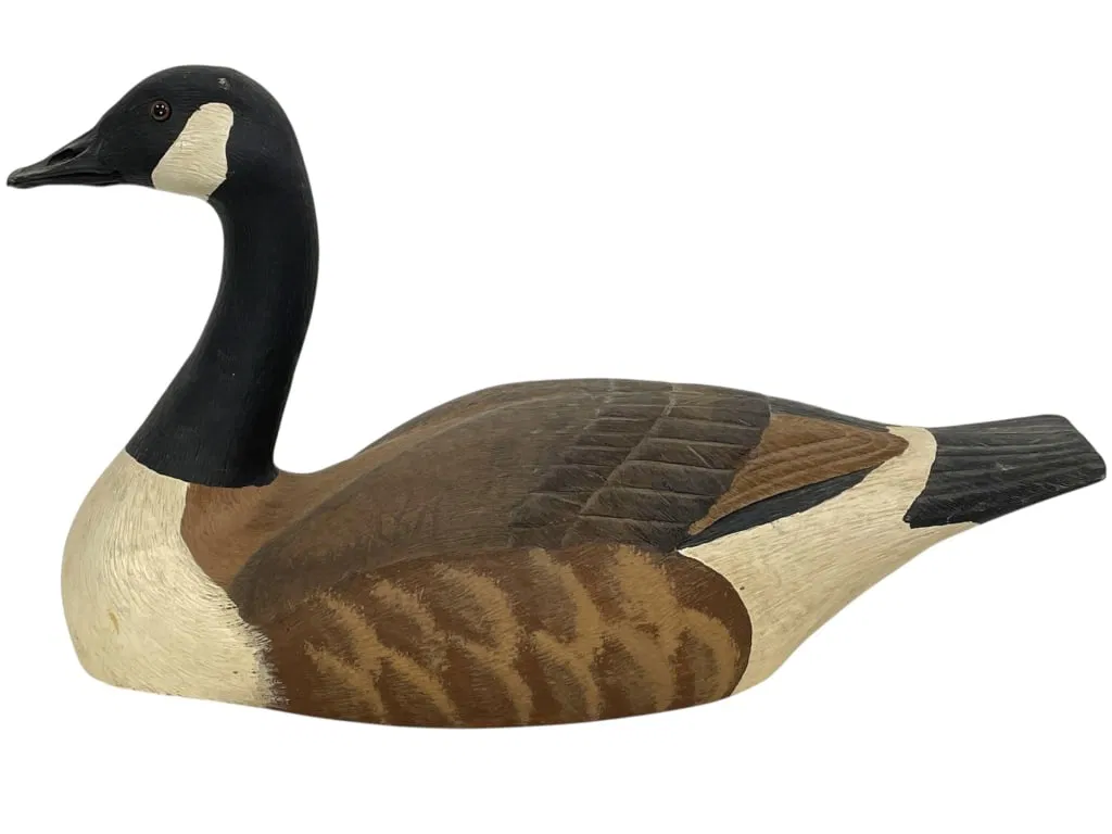 HAND CARVED WOOD CANADA GOOSE DECOY SCULPTURE 20"