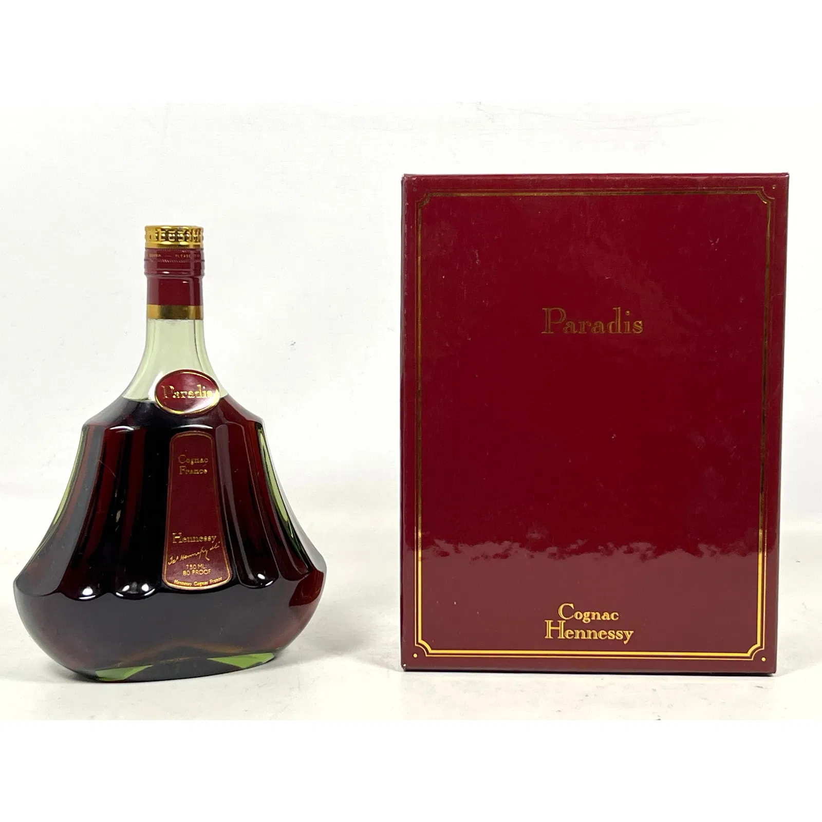 Hennessy Le Paradis Cognac. Original fitted box.