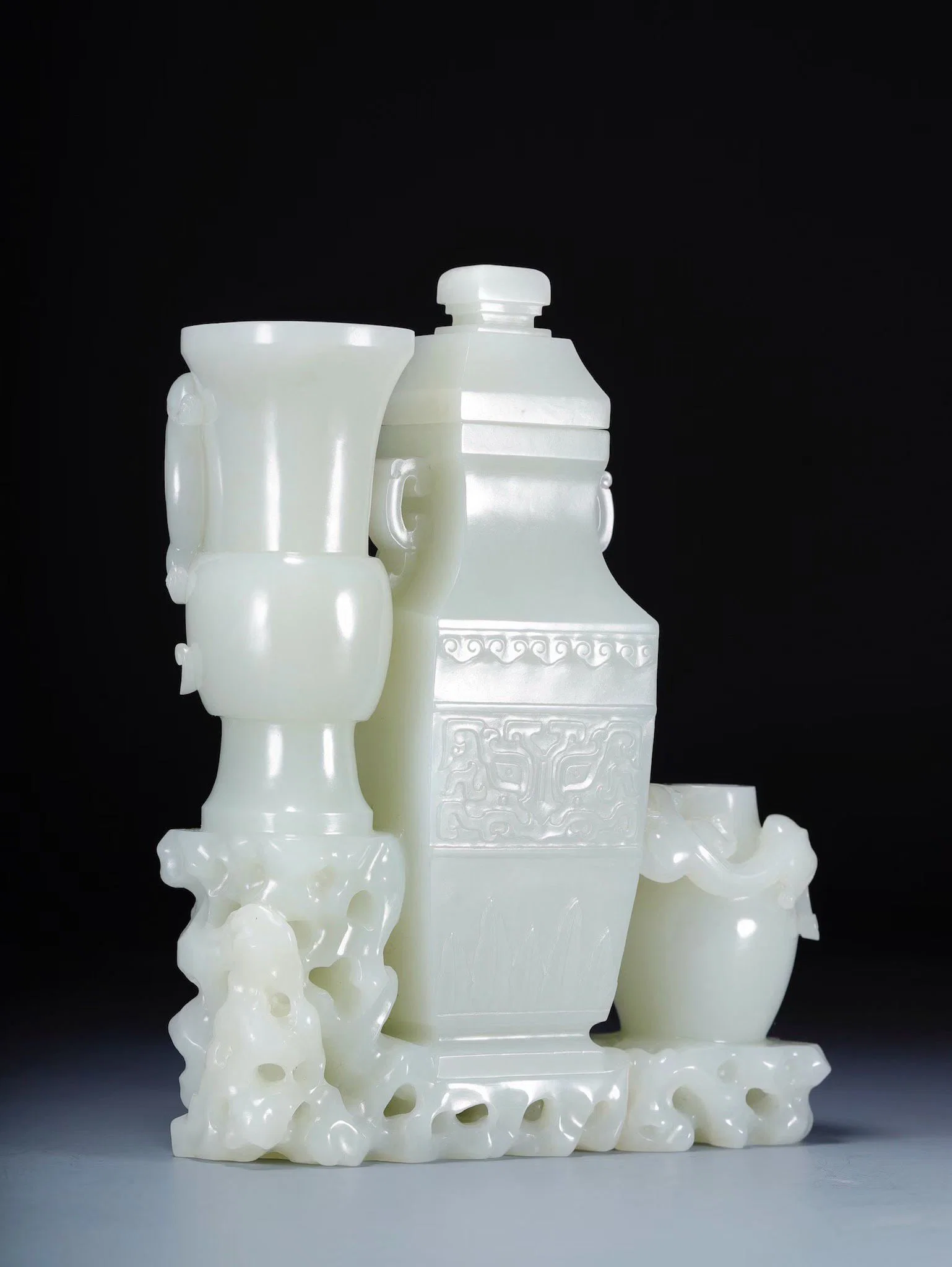 Hetian Jade Bottle of the Qing Dynasty