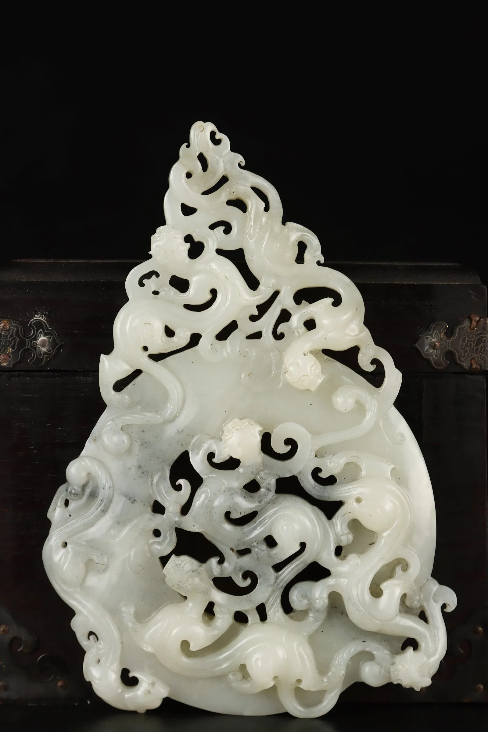 Hetian Jade Dragon Pattern Jade Bi