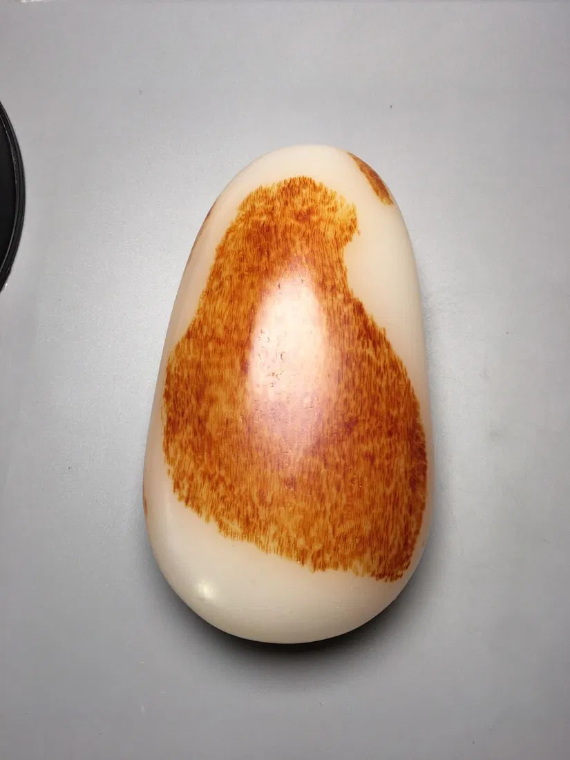 High-quality Hetian jade pebble