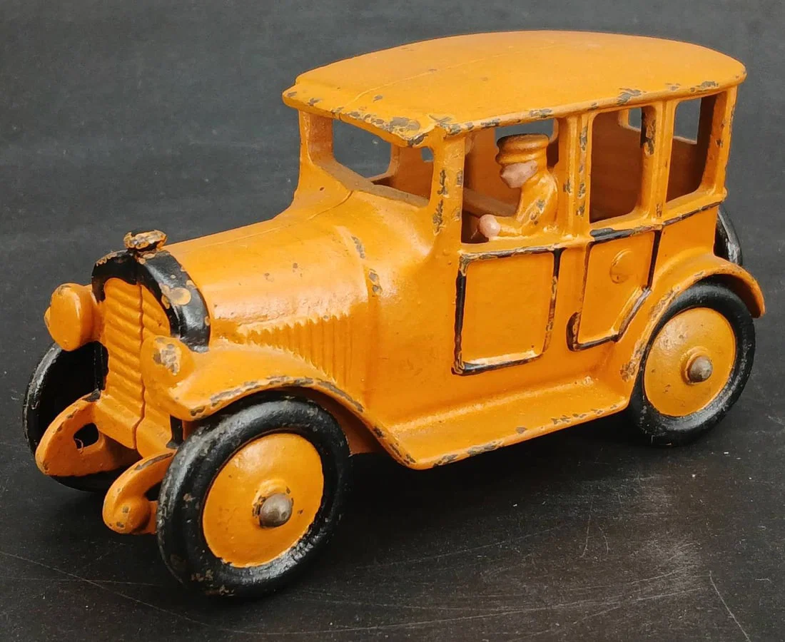 Hubley Cast Iron Cab Sedan with Driver
