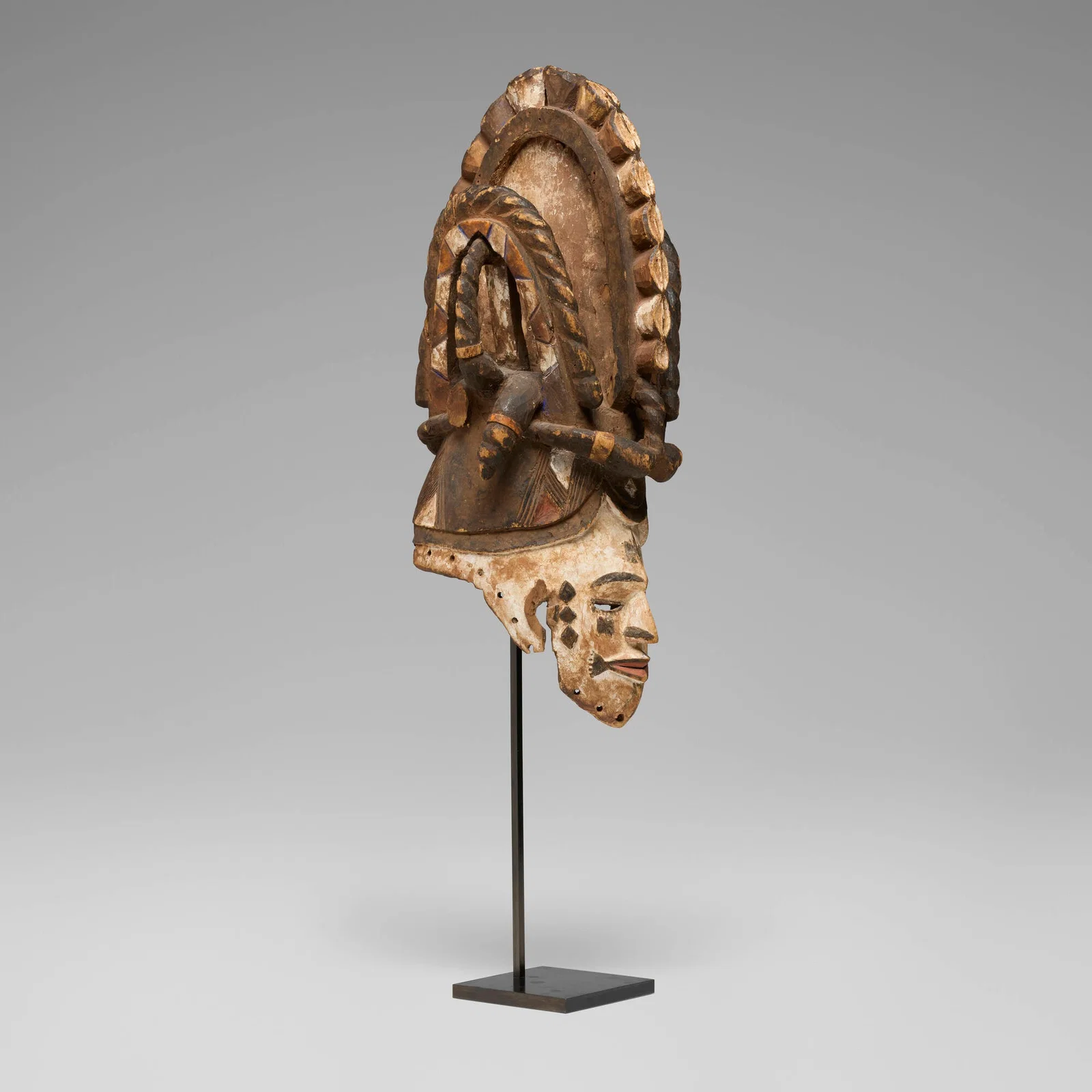 Igbo, Agbogbo Mmuo (white spirit or maiden) mask