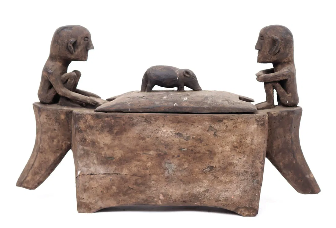 Important Philippine "Punamham" Sacrificial Ritual Box