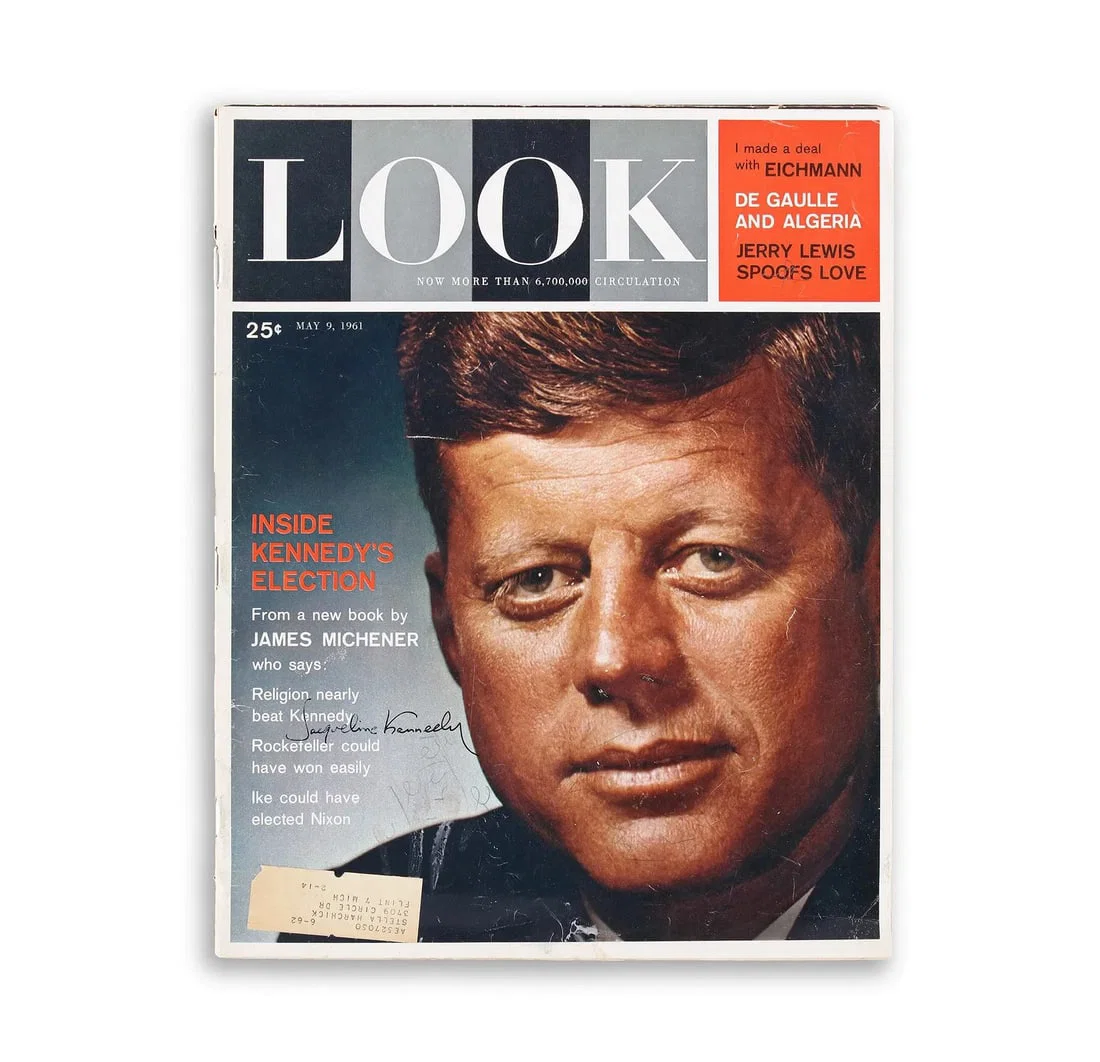 Jacqueline Kennedy – SIGNED LOOK MAGAZINE (MAY 9, 1961 IS – SIGNED LOOK MAGAZINE (MAY 9, 1961