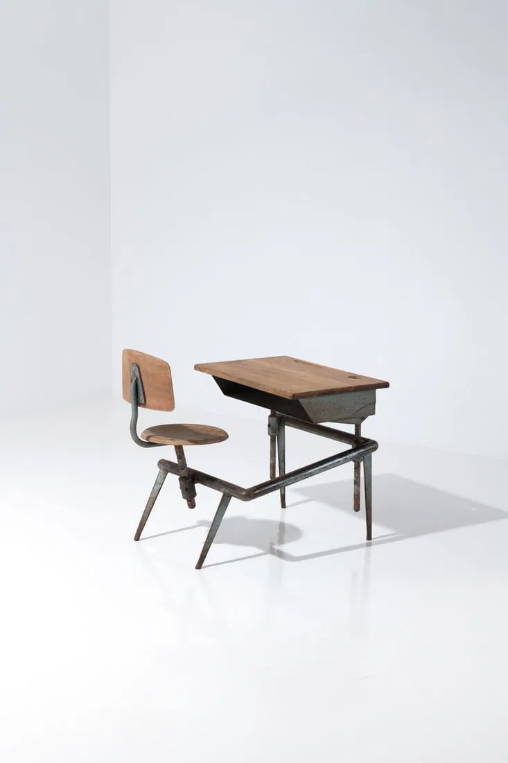 Jean Prouvé (1901-1984) Lectern, model no. 800
