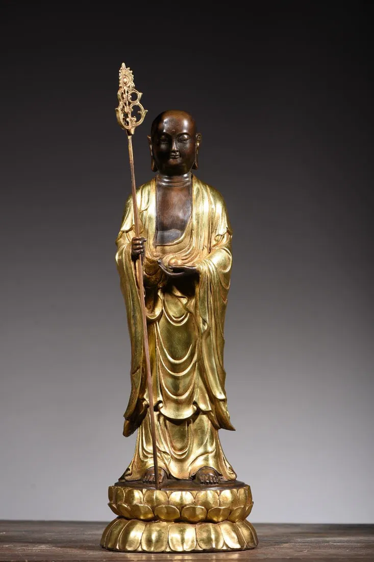 Ksitigarbha Bodhisattva statue