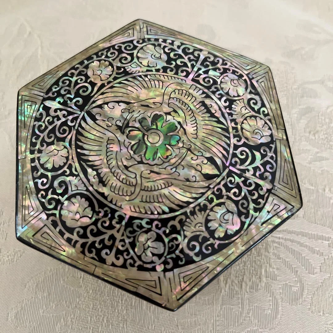 Lacquerware jewelry box inlaid with mother-of-pearl