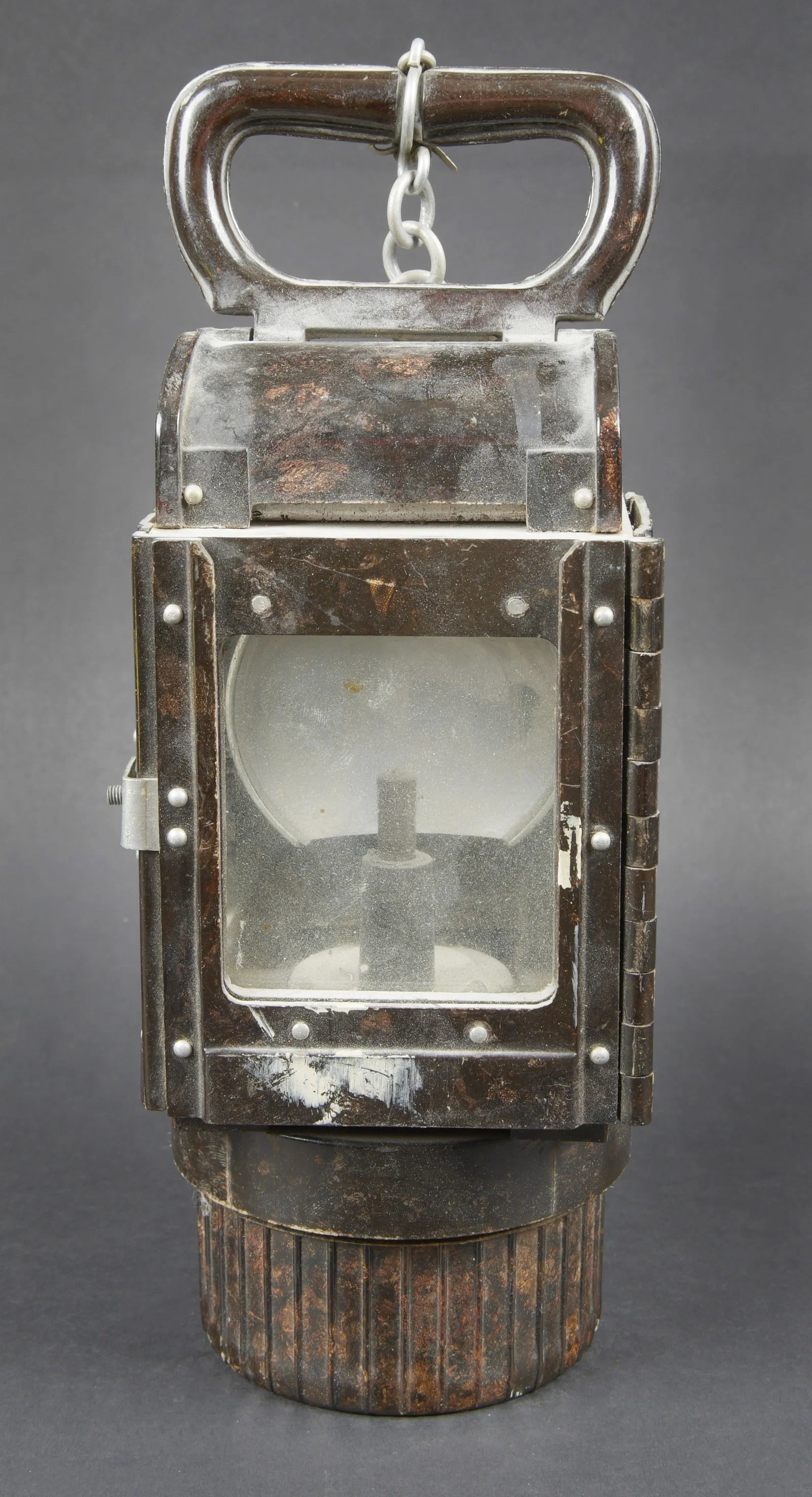 Lampe en bakelite WH. WH bakelite lamp