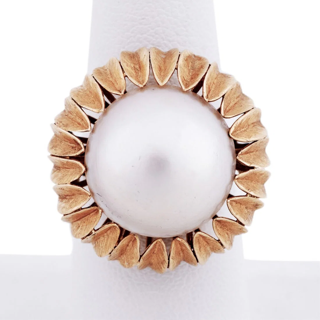 LARGE MABE PEARL & 18K YELLOW GOLD RING